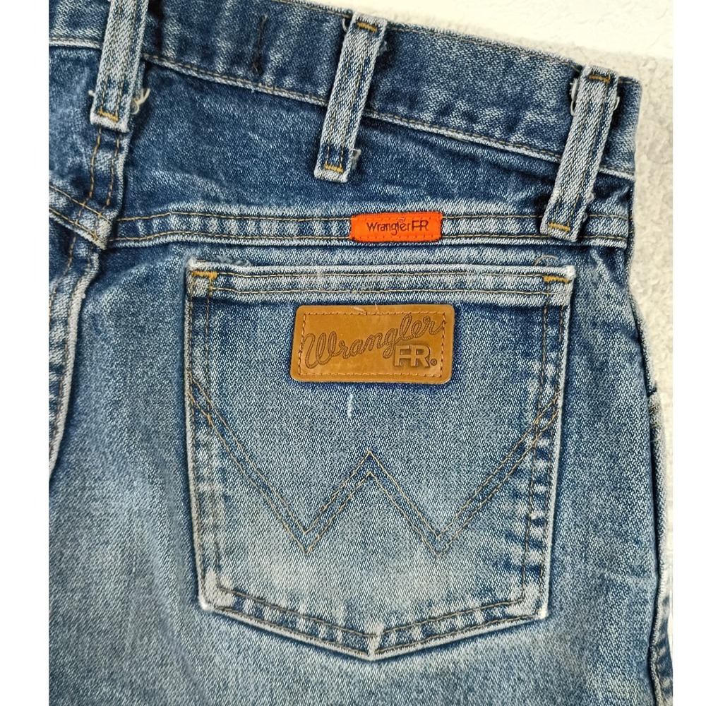 Wrangler FR Jeans Mens 30x35 Blue Flame Resistant 13MWZ Cowboy Cut Work Denim - Picture 7 of 11